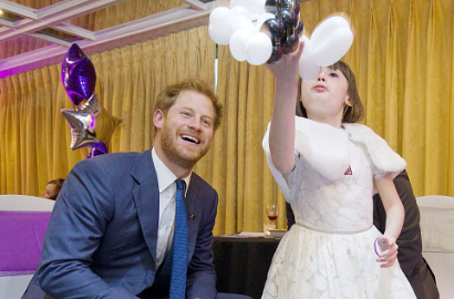 Hibur Anak Kecil yang Sakit Parah, Pangeran Harry Dikira Badut