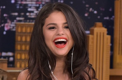 Sakit Lupus, Selena Gomez Justru Tampil Makin Memukau