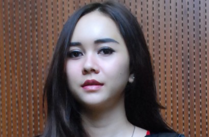 Romantisnya Cara Aura Kasih Beri Dukungan untuk Glenn Fredly