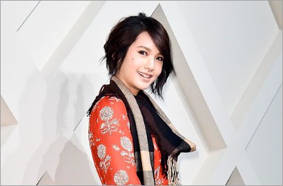 Belum Ada Tanda-Tanda Rainie Yang 'Meteor Garden' Bakal Nikah, Betah Pacaran?