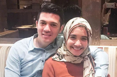 Romantisnya Irwansyah Dukung Zaskia Sungkar di Jakarta Fashion Week 2016