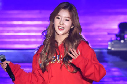 Irene Red Velvet Banjir Pujian Usai Pandang Sinis Perokok di Sebelahnya