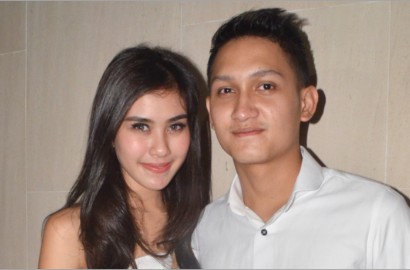 Ultah ke-22, Syahnaz dan Juan Christian Romantis di Kolam Renang