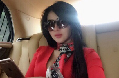 Wow, Jam Tangan Syahrini Seharga Mobil Lamborghini