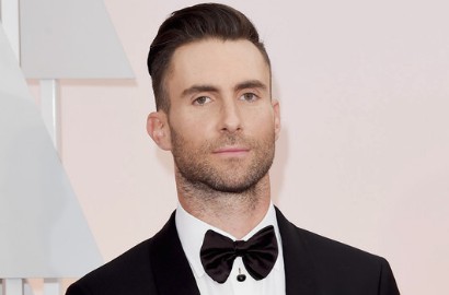 Pamer Tato Putri Duyung di Punggung, Adam Levine Dipuji Netter