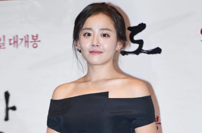 Moon Geun Young Minta Fans Beri Hadiah Mewah, Benarkah?