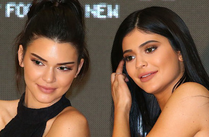 Diganggu Kylie Jenner, Kendall Lakukan Ciuman Pertama di Kamar Mandi