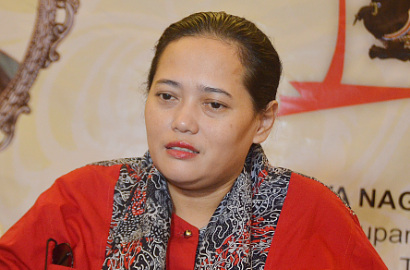 Paranormal Mbak You Ungkap Ariel Akan Selingkuh di 2016