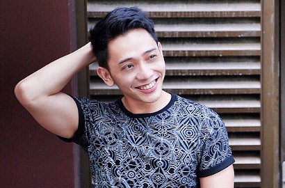 Alami Kecelakaan dan Mobil Terguling, Ini Kondisi John Martin