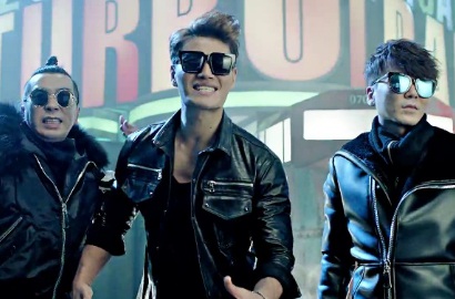 Tak Lagi Muda, Kim Jong Kook cs Masih Energik di MV Turbo 'Again'
