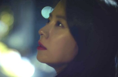 Song Ji Hyo Kesepian di Teaser MV 'Lonely Night' Milik Gary