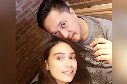 Ini Kenapa Feby Febiola Mendadak Undur Rencana Pernikahan