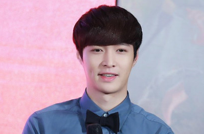 Typo Saat Tulis Singapura, Lay EXO Langsung Jadi Trending Twitter