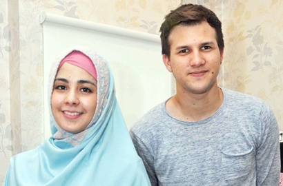 Tolak Salaman dengan Stuart, Ini Alasan Risty Tagor