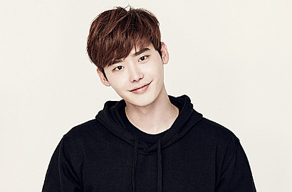 Gabung Kampanye UNICEF, Lee Jong Suk Jadi 'Pangeran Beruang' Super Ganteng