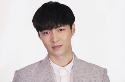 Sekarang Lebih Sibuk Akting, Lay Disebut Bukan Member EXO Lagi Oleh Netter