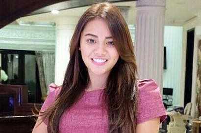 Cantik Eksotis, Haters Malah Komentari Ketiak 'Hitam' Aurel