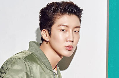 Comeback Sama Winner, Dalaman Seung Hoon Terekspos Gara-Gara Celana Sobek