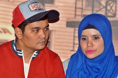 Diisukan Pisah Ranjang, Indra Bekti dan Istri Justru Makin Mesra Saat Tidur