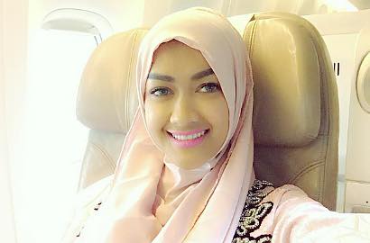 Pasca Beredar Kabar Sudah Nikah dengan Gaston, Julia Perez Justru Nangis