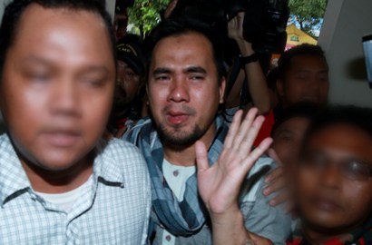 Kaget Dididik Tegas untuk Sholat, Korban DS Lapor Dicabuli Saipul Jamil?