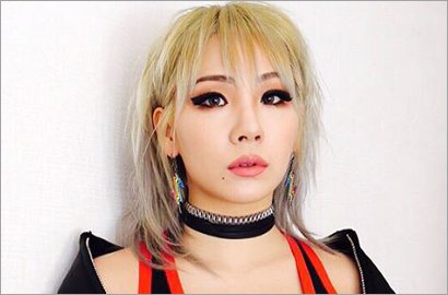 Makin Kurusan, CL 2NE1 Unggah Foto Pamer Belahan Dada di Instagram