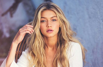 Hilangkan Tahi Lalat di Perut Seksi Gigi Hadid, Fans Marahi Majalah Vogue
