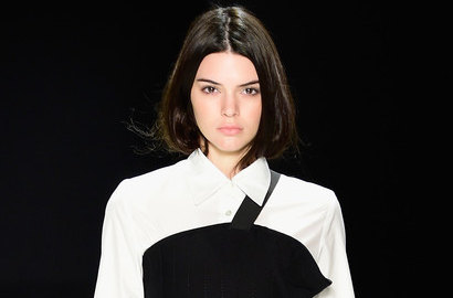 Patung Lilin Sudah Jadi, Begini Reaksi Kendall Jenner Bertemu 'Kembaran'