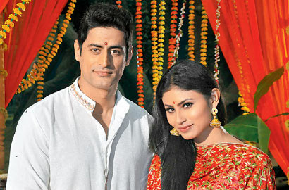 Ciee, Mouni Roy 'Sati' Akui Mohit Raina 'Mahadewa' Pria Paling Seksi