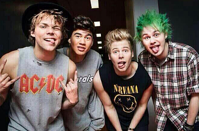 5SOS Tiba di Indonesia, Fans Bikin Trending 'Welcome to Jakarta'