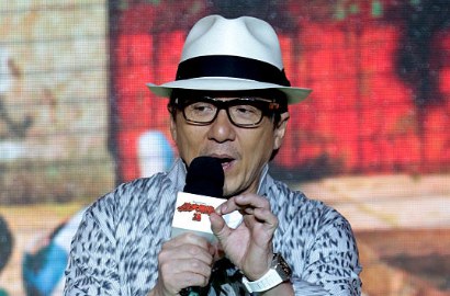 Lagi, Jackie Chan Dikabarkan Meninggal Karena Kecelakaan Mobil di Australia
