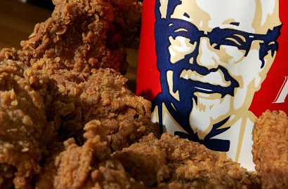 Tersedak, Seorang Pria Tewas Saat Lomba Makan Ayam KFC di Jakarta