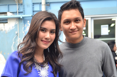 Duh, Foto Syahnaz dan Juan Rangkulan di Eropa Bikin Fans Makin Sedih