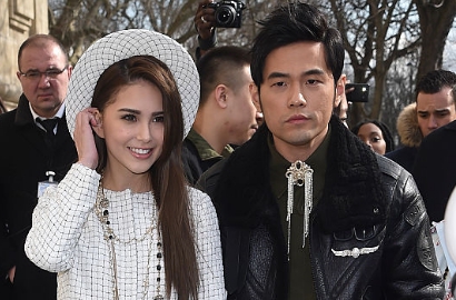 Tampil Pertama Kali Bareng Istri, Jay Chou Malah Cemberut di Paris Fashion Week