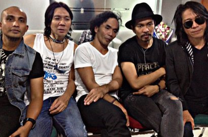 Ditantang Ahmad Dhani Debat Politik, Ini Jawaban Slank