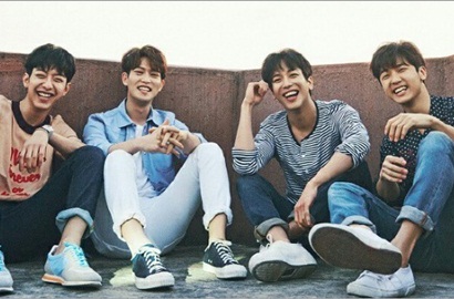 Kocak, CN Blue Akui Dilempar Underwear Saat Konser dan Nyantol di Gitar