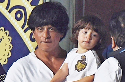 Kelewat Sayang AbRam, Shahrukh Khan Rela Bertingkah 'Bodoh'