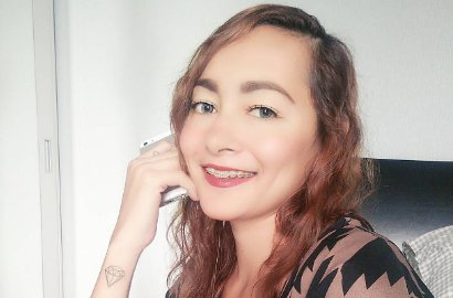Beredar Foto Dewi Rezer 'Mesra' dengan Bule, Ini Kata Pengacara