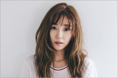 Pose Seksi di Kasur, Tiffany SNSD Pamer Tato di Teaser Foto 'I Just Wanna Dance'