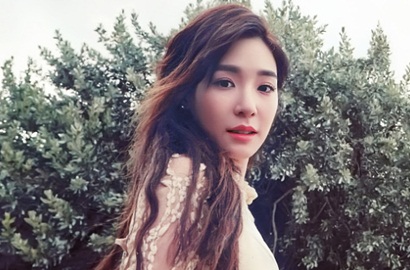 Keren, Fans Takjub Tiffany SNSD Juga Membungkuk untuk Juniornya Twice