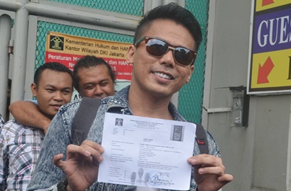 Bebas Bersyarat, Muncikari Robby Abbas Enggan Buka Suara Soal Tyas Mirasih?