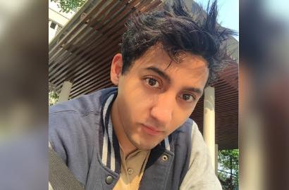 Berambut Pirang dan Peluk Cewek, Aaron Ashab Bikin Netter Gagal Paham