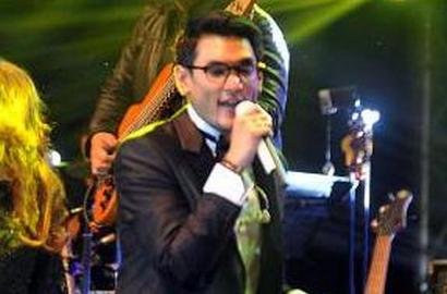 Konser di  Bandung, Afgan Komentari Meme Kocak Ridwan Kamil