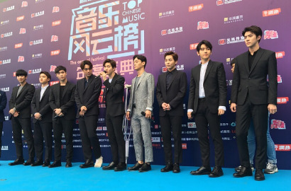 SM Unggah Dua Video Privat, EXO Siap Comeback?