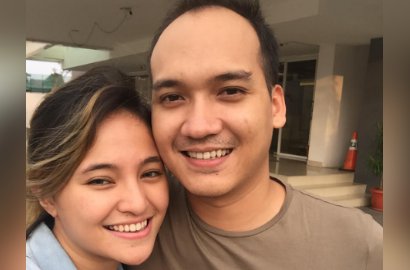 Foto Bareng Egi John, Marshanda Pamer Belahan Dada