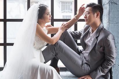 Resmi Nikah, Intip Bahagianya Putri Titian-Junior Liem Naik Mobil Antik