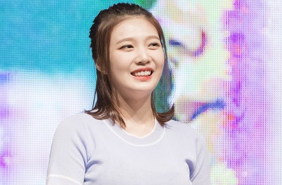Duh, Foto Joy Red Velvet Mainin Rambut di Instagram Bikin Gemes