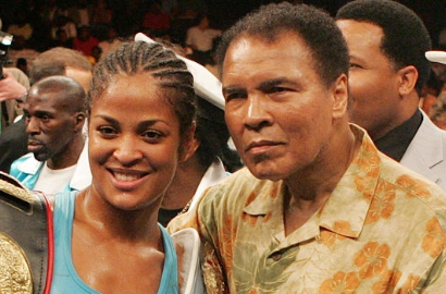 Unggah Foto Ayah, Putri Mendiang Muhammad Ali Banjir Ucapan Belasungkawa