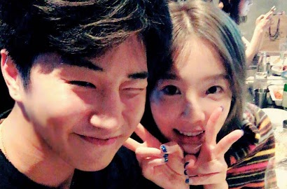 Digosipkan Pacari GD, Tae Yeon SNSD Malah Selfie 'Mesra' dengan Kakak Yuri