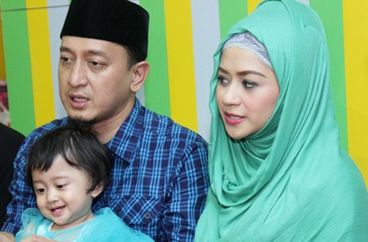 Pasrah Dicerai, Istri Ustadz Zacky Mirza Merasa Masih Jauh dari Salehah